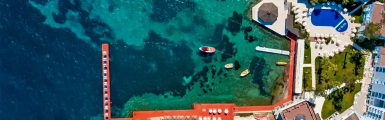 Le Bleu Hotel & Resort