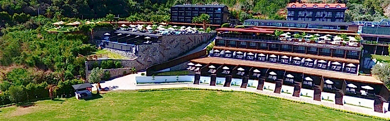 Manaspark Deluxe Hotel